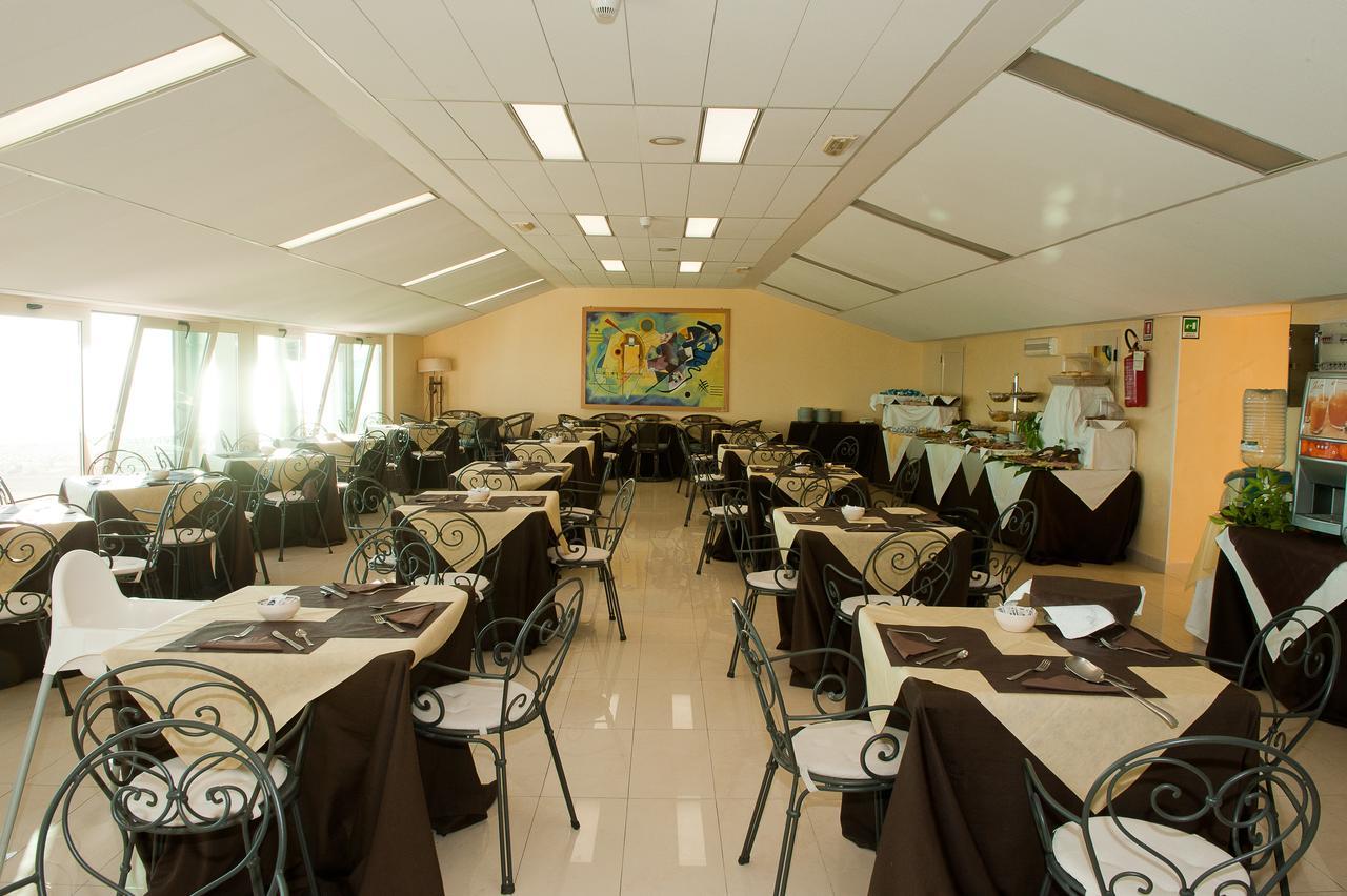 Hotel Borgo Marina Rodi Garganico Exterior photo